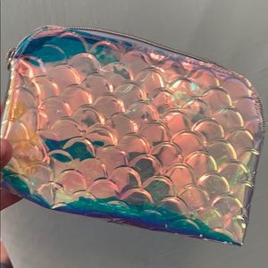 Cosmetic bag